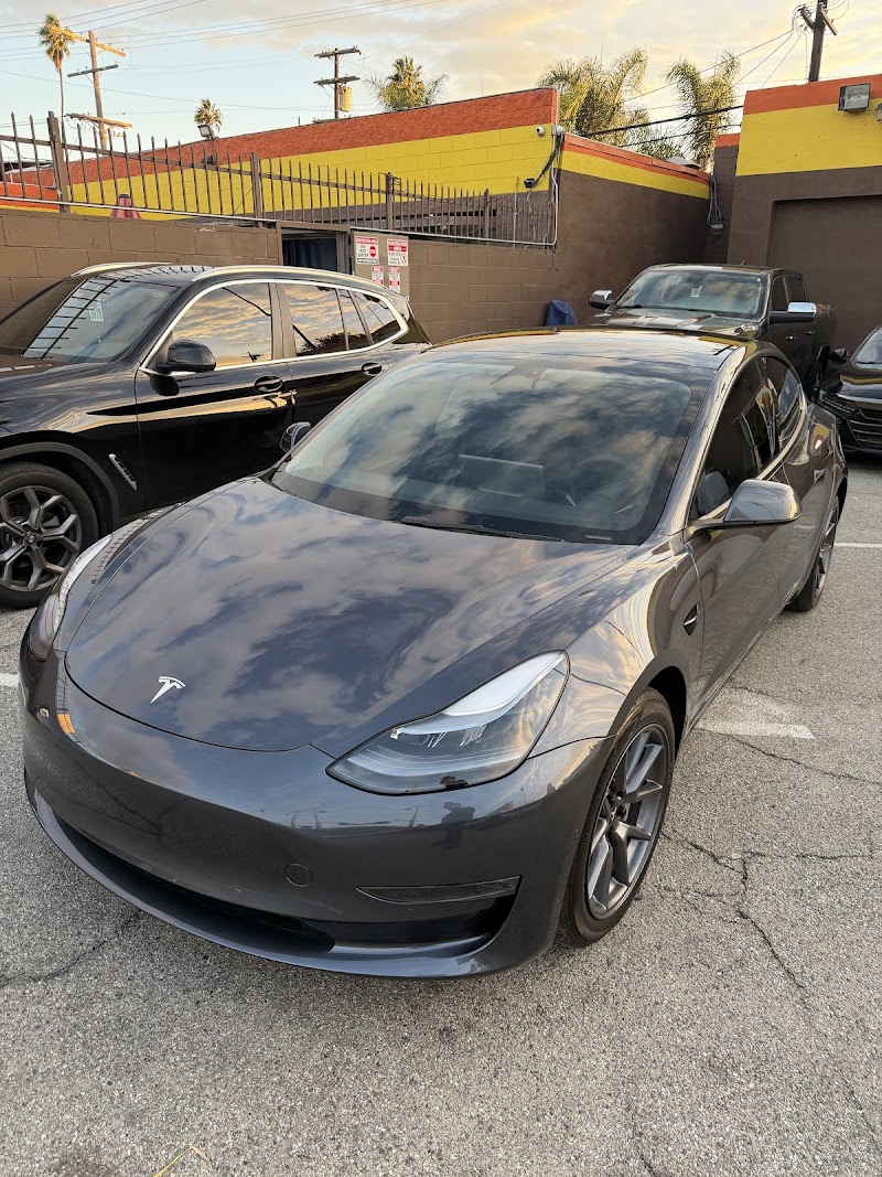 Cochran Auto Body & Royal Auto Body and Paint in Los Angeles